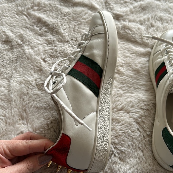 Gucci studded pearl sneakers - Picture 3 of 10